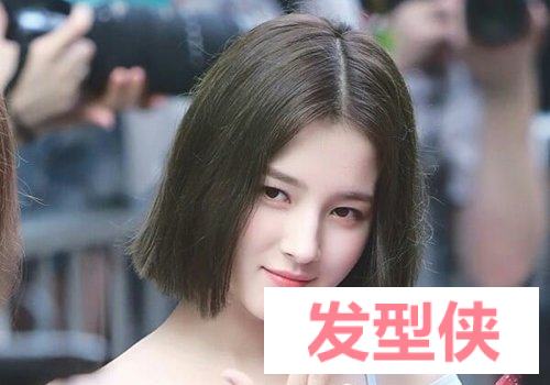 短发发型让女生们无法言喻,可是男孩子们仿佛更喜欢 长发的女生,尤其