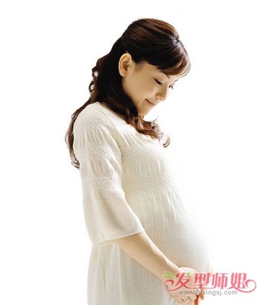 孕妇斜刘海扎公主头发型,尽管很多人感觉在怀孕之后,烫发会对人体和