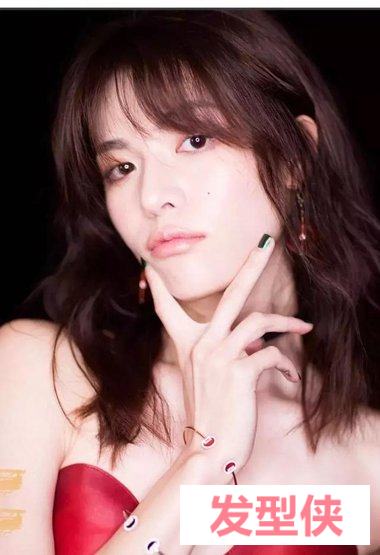 菱形脸女生剪外露头颈短头发特性感 无限制高颜值齐肩发更抓人心 -图1